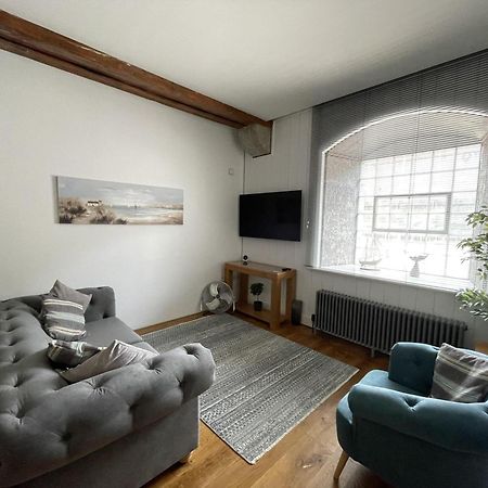Cozy Coastal Apartment พลีมัธ ภายนอก รูปภาพ